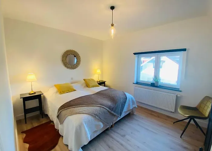 Recently Renovated Appartement 150M From The Beach